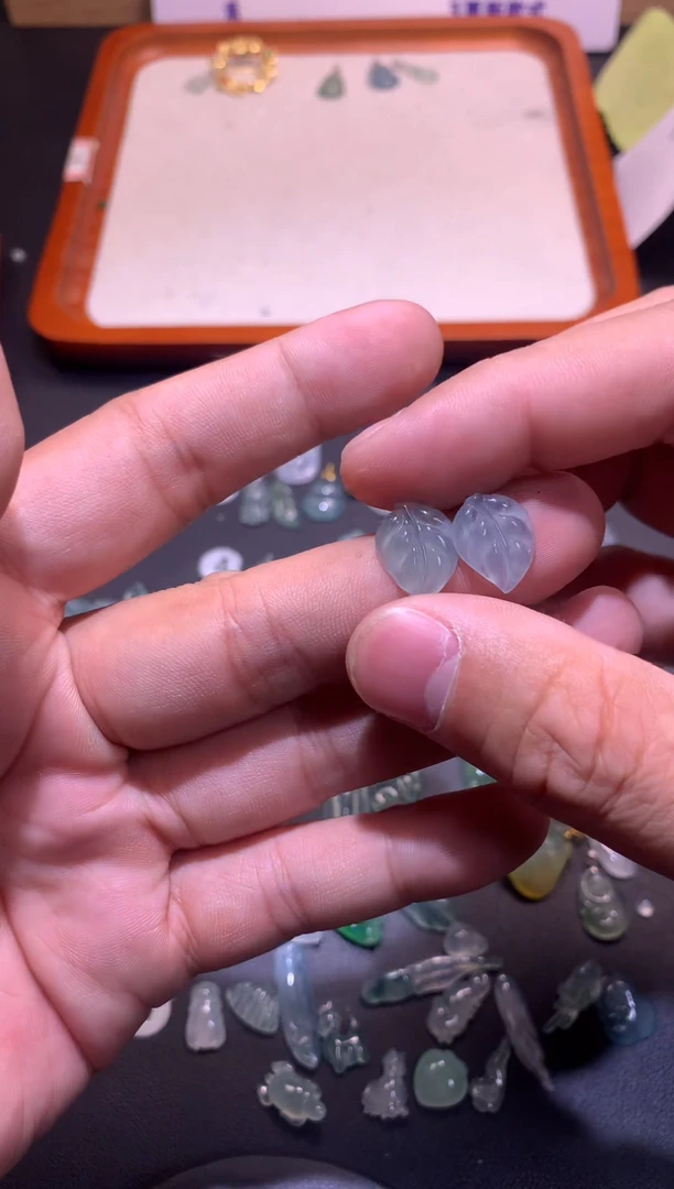 【闪购商品】翡翠吊坠(不含链)未镶嵌1