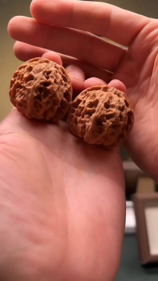 【闪购商品】文玩核桃把件38mm 苹果园文玩核桃一对 4号