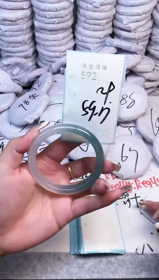 手镯玛瑙/玉髓未镶嵌592