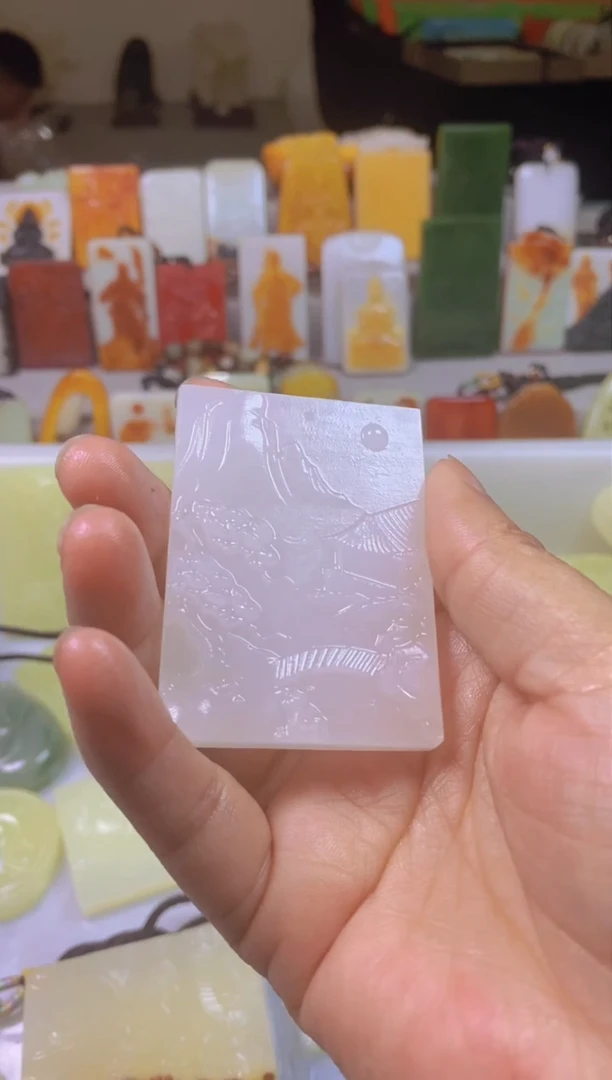 天然玉石未镶嵌颈饰