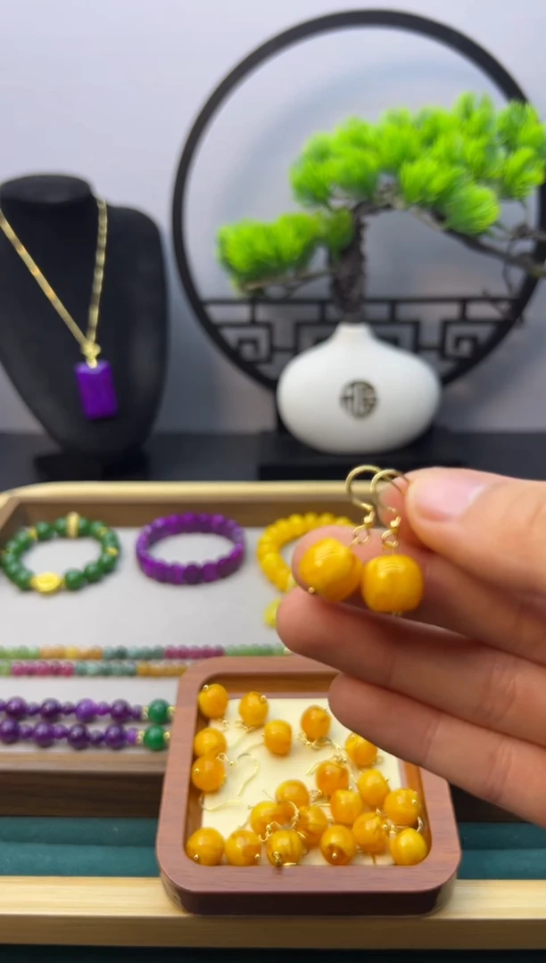 【闪购商品】蜜蜡耳饰14K金镶嵌E01