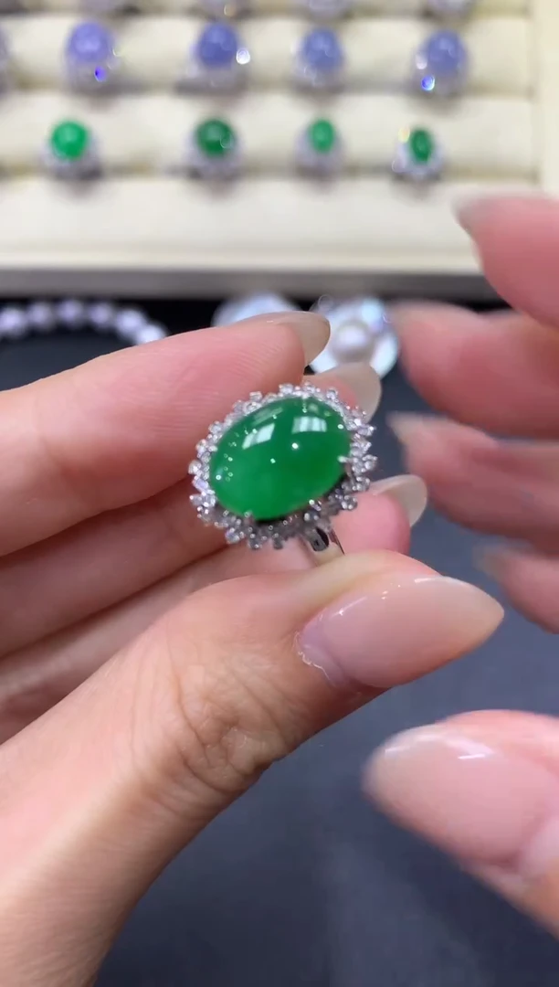 【闪购商品】翡翠戒指18K金镶嵌a229