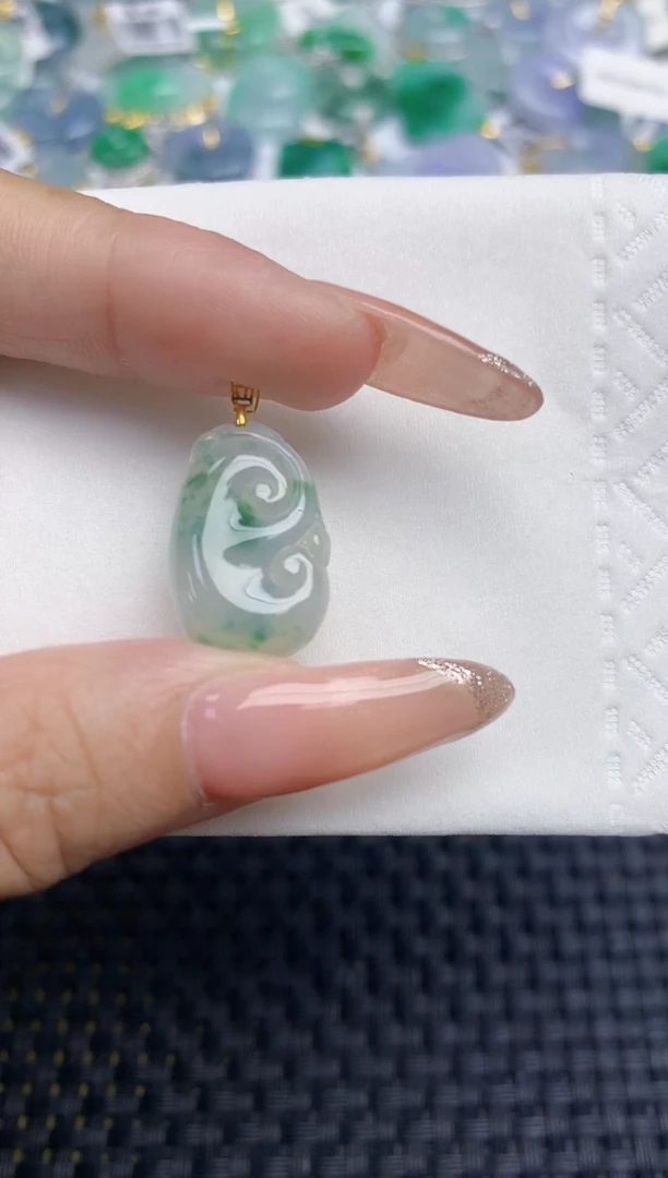 颈饰18K金镶嵌翡翠天然缅甸A货翡翠百元以上9元证书费自理