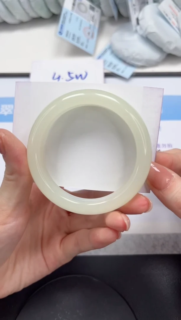 石英质玉手镯未镶嵌V386-55.8