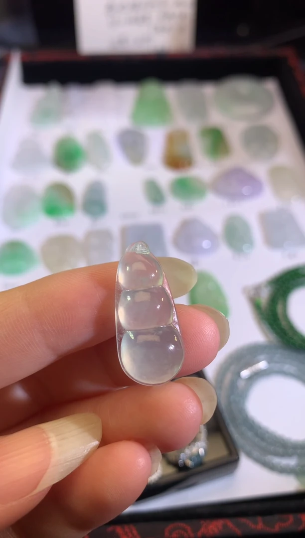 未镶嵌裸石翡翠豆