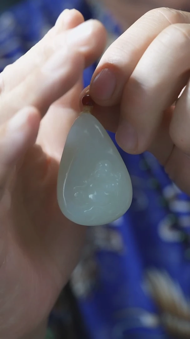 和田玉未镶嵌颈饰佛公