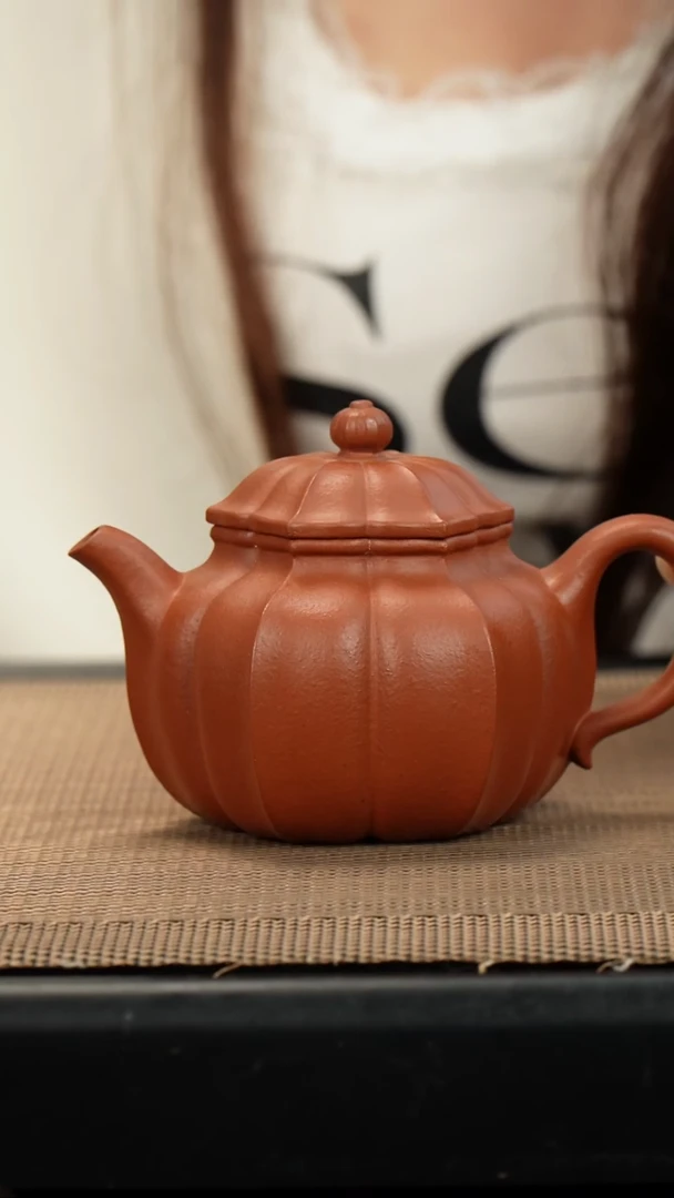 茶壶紫砂生砂朱泥筋纹莲子150