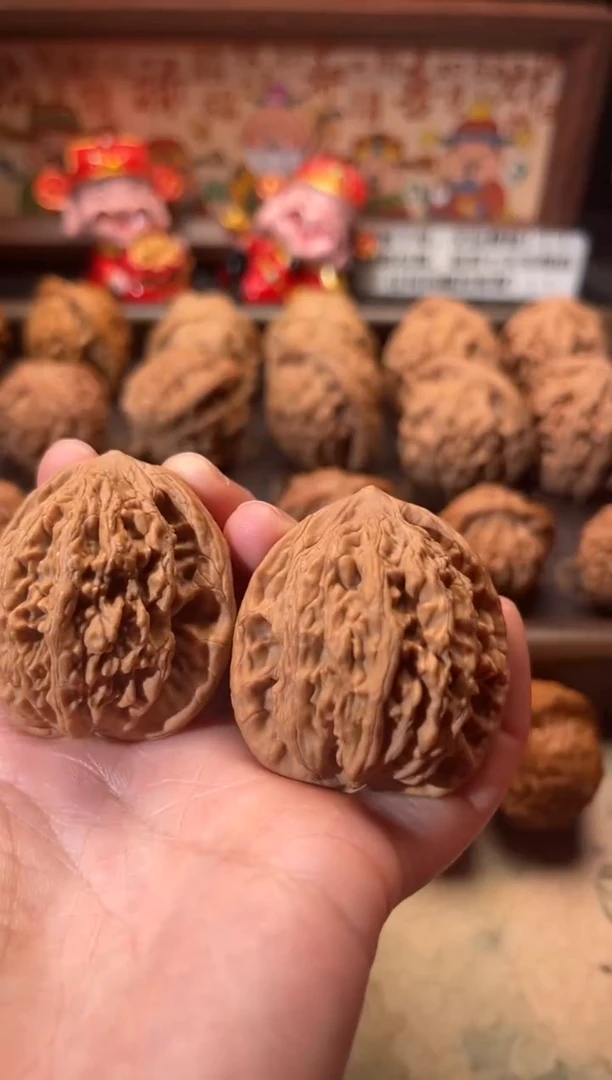 把件文玩核桃麦穗虎头40