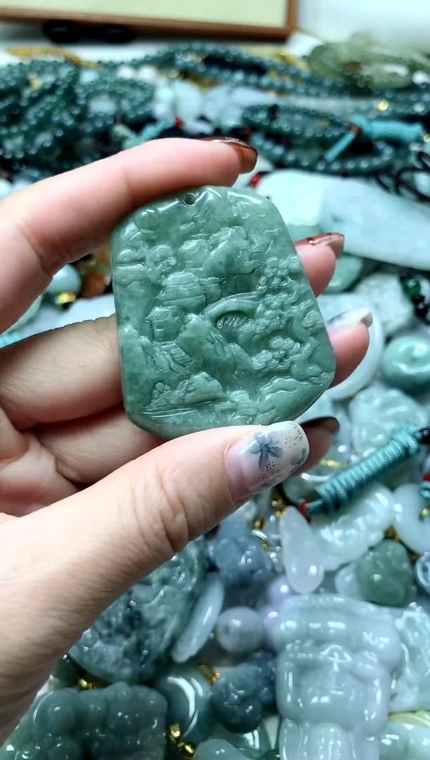 未镶嵌挂件翡翠1