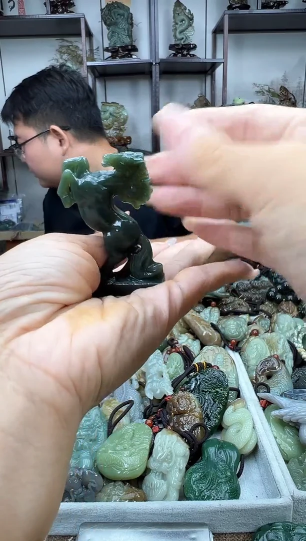 和田玉未镶嵌把件34