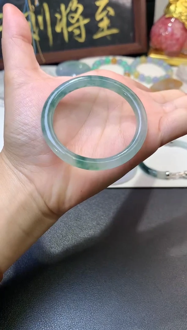 未镶嵌定制翡翠毛货