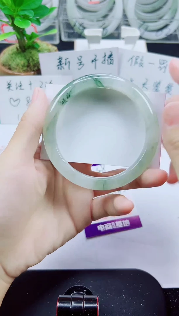 未镶嵌手镯石英质玉48-61/62/63