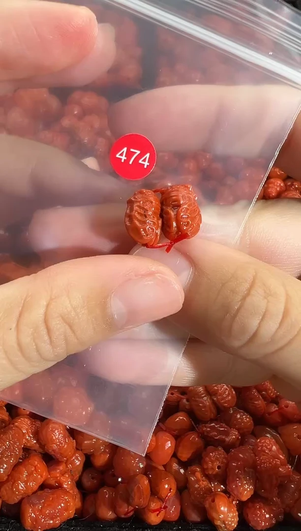 颈饰未镶嵌南红玛瑙1