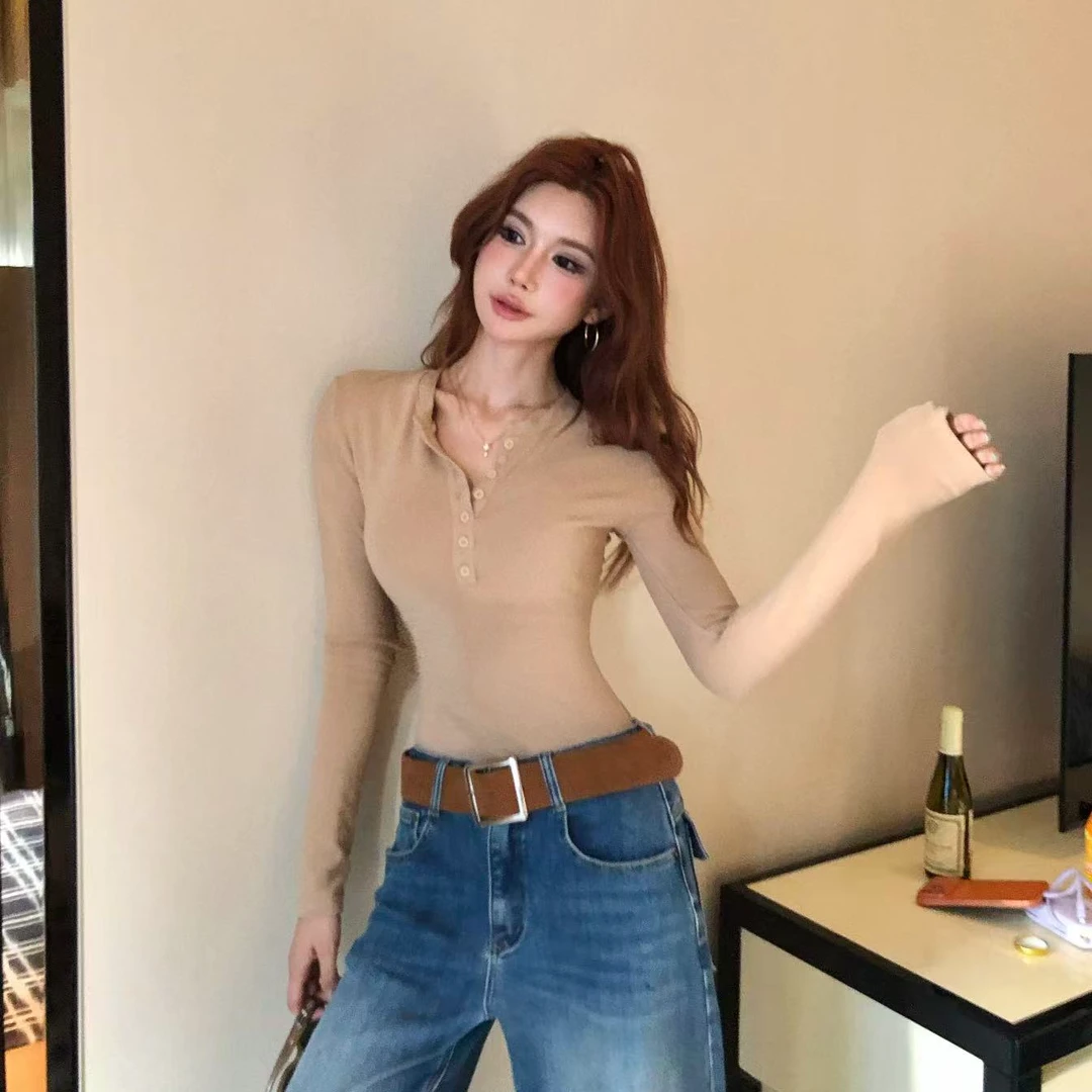 婉君T【长期主义】早秋时尚修身纽扣设计感长袖上衣LWJ25D4T3259