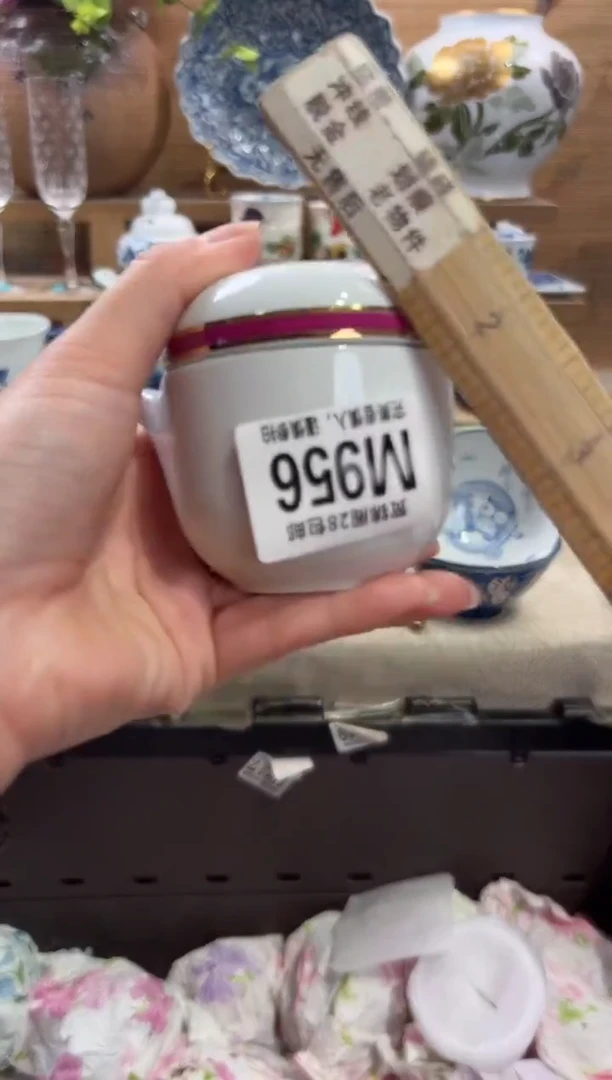 瓷片（**）       M956