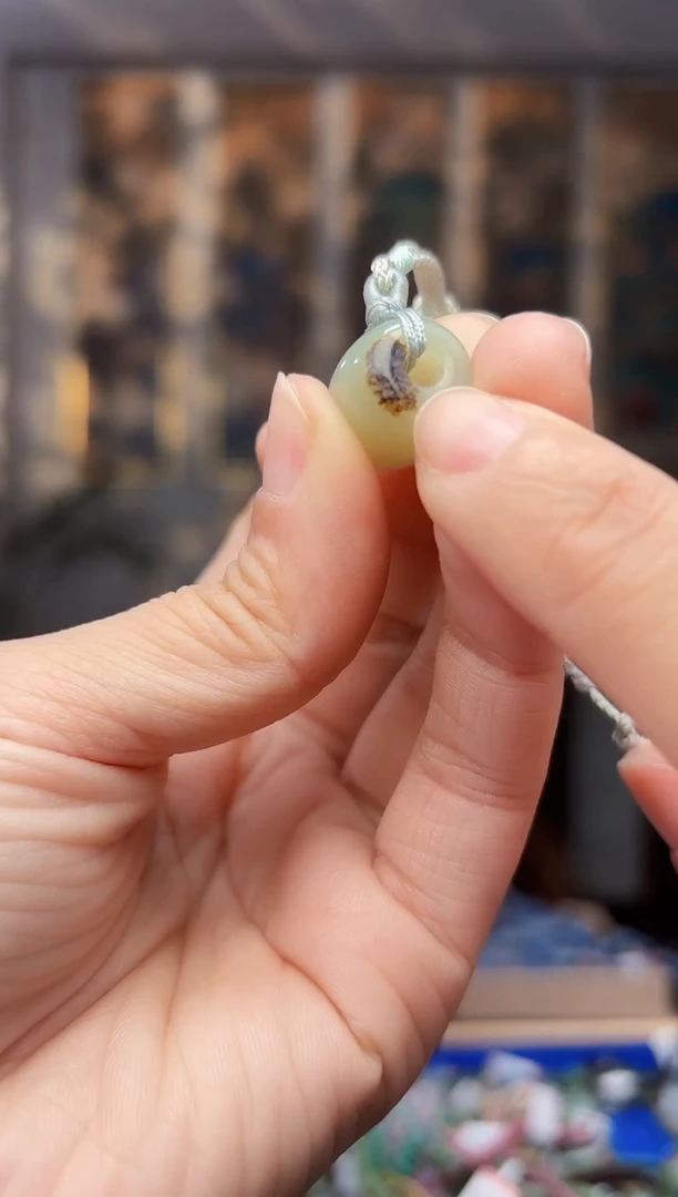 【闪购商品】和田玉颈饰未镶嵌拍一发一