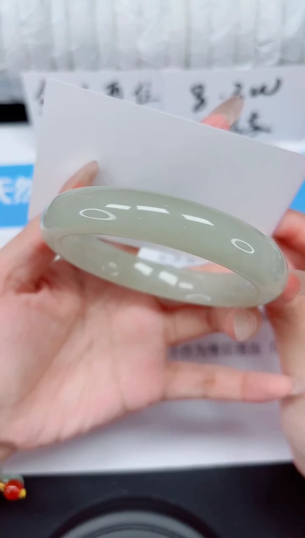 未镶嵌手镯石英质玉222-60d