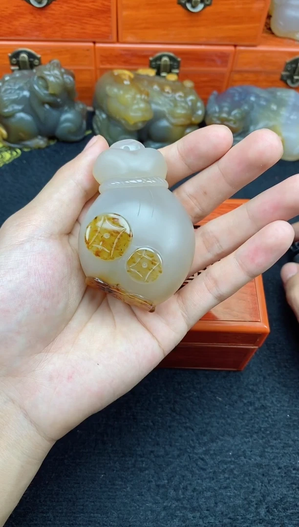 未镶嵌玛瑙/玉髓珠宝奇石多**亿0