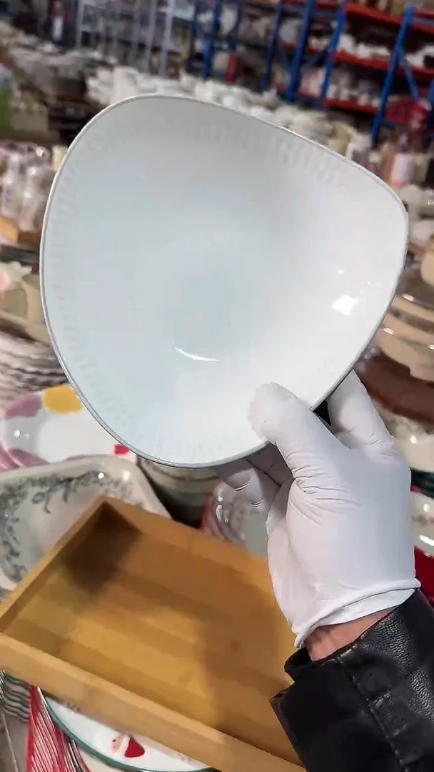 陶瓷蓝点点三角盘 微瑕凑满20元包邮