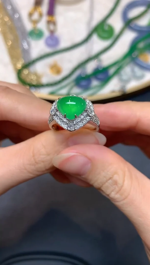 18K金镶嵌戒指翡翠S944|28000