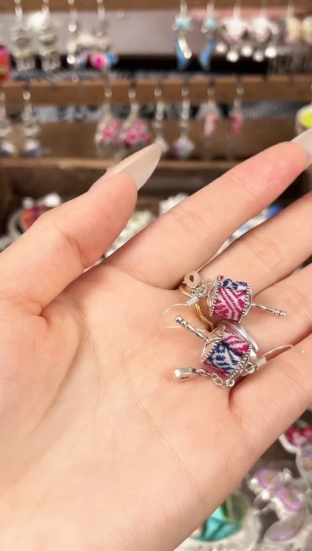 织绣 民族风非遗老绣饰品652