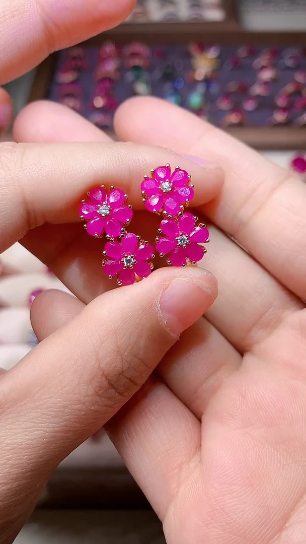 【闪购商品】红宝石耳饰银S925镶嵌000