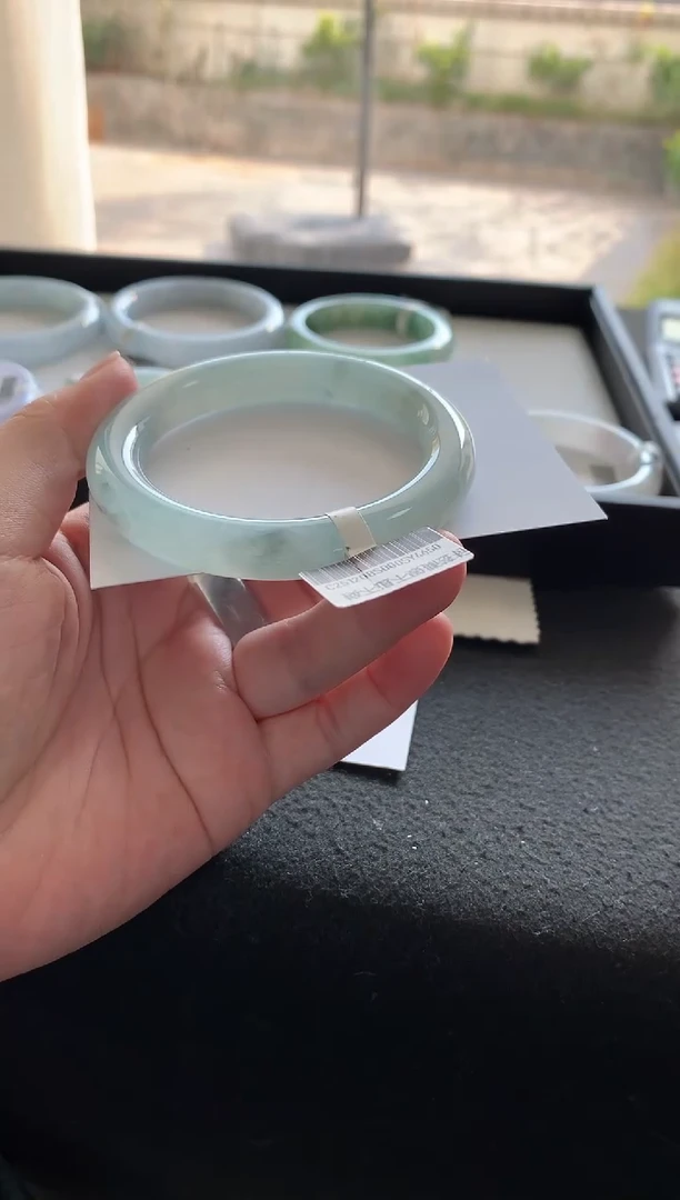 未镶嵌手镯翡翠55圆条Y4650买断