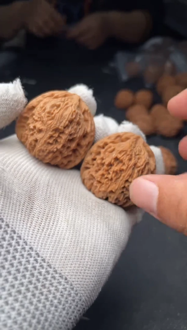 把件桃核a199    南疆石39尺