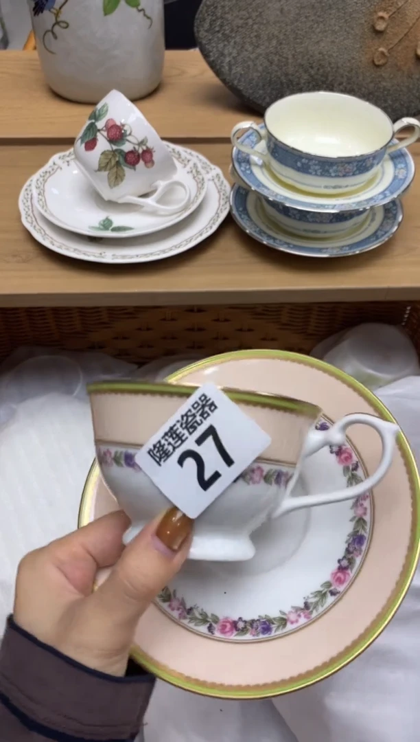 瓷片蔷*隆莲瓷器欢迎大家