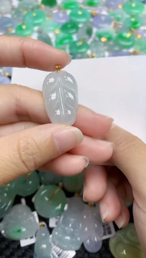 翡翠未镶嵌颈饰天然翡翠A货