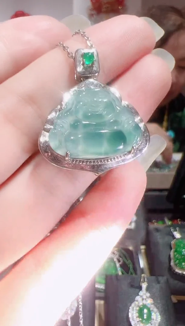 翡翠未镶嵌颈饰202571982