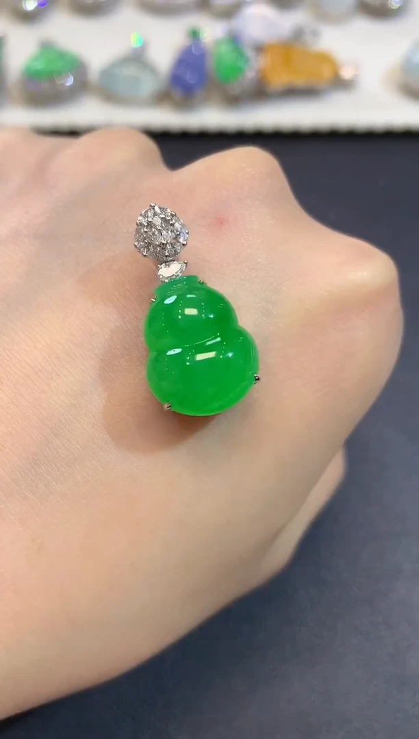 吊坠(不含链)18K金镶嵌翡翠S35