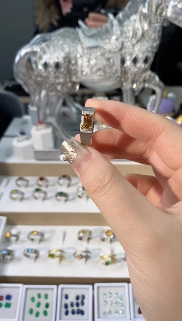 【闪购商品】黄晶戒指银S925镶嵌11111