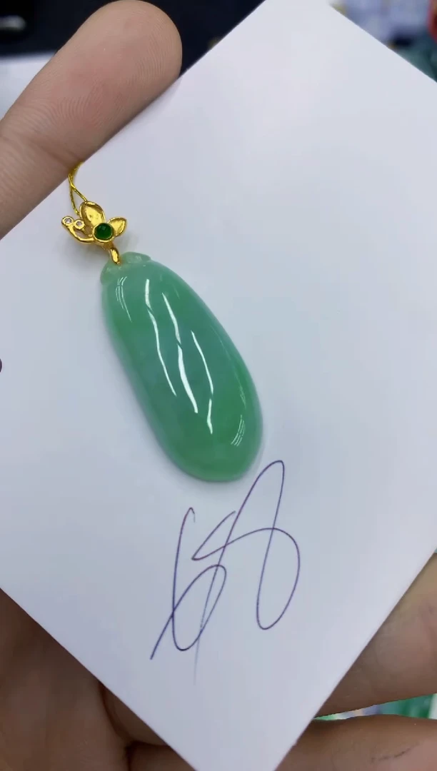 翡翠未镶嵌颈饰111111111111