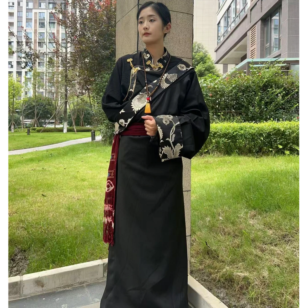 新款藏袍两件套高档布料藏服男女装藏袍