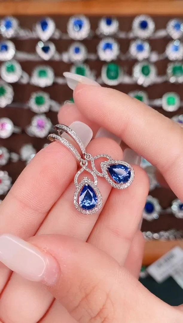 【闪购商品】蓝宝石18k金耳饰18K金镶嵌.