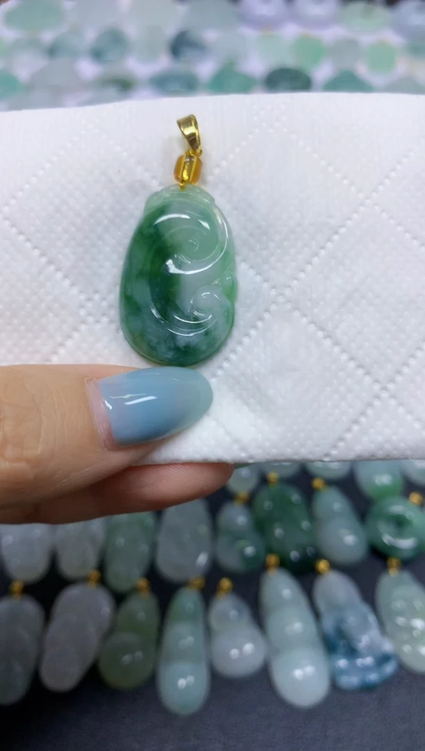 翡翠未镶嵌颈饰天然翡翠A货