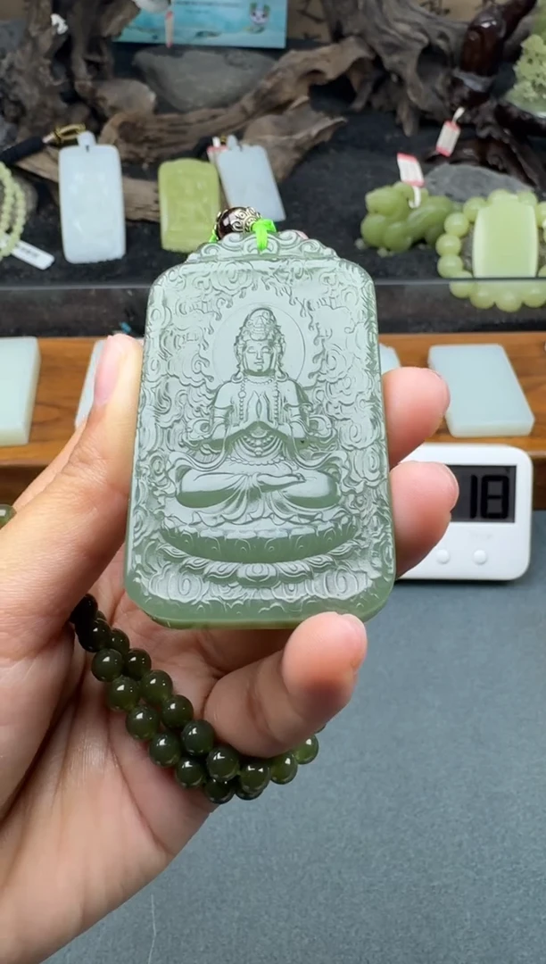 颈饰未镶嵌和田玉1