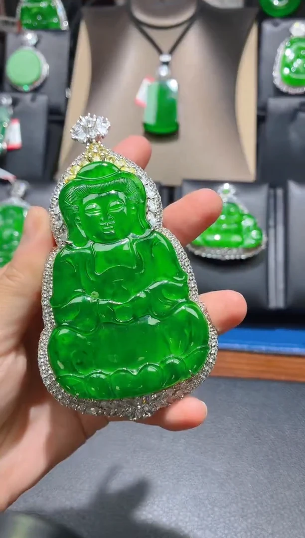 翡翠未镶嵌颈饰天然J10