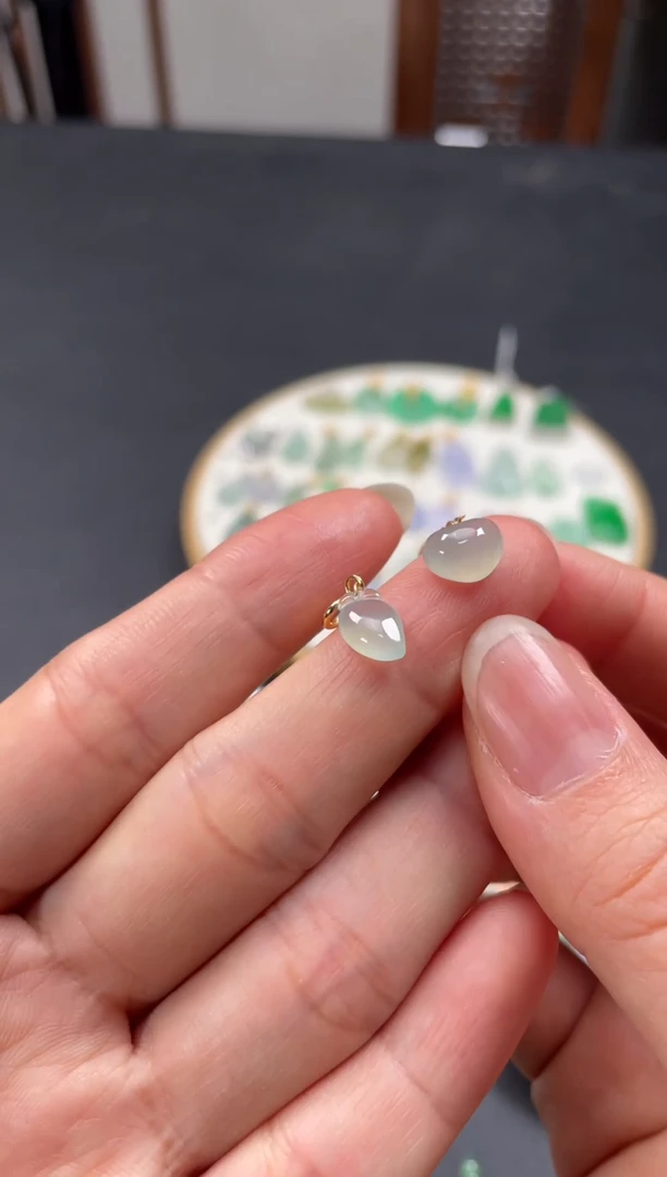 吊坠(不含链)18K金镶嵌翡翠2个JK331