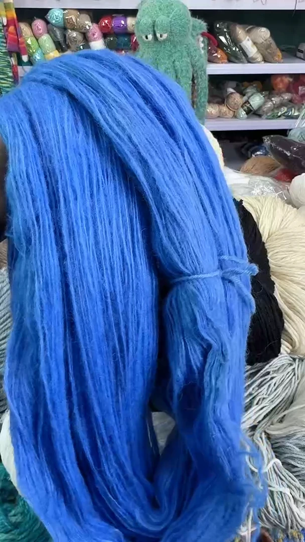 羊毛微瑕脏马海毛宝蓝色0.5斤