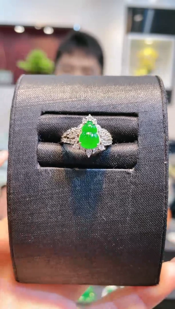 【闪购商品】翡翠颈饰未镶嵌A3天然A货翡翠戒指