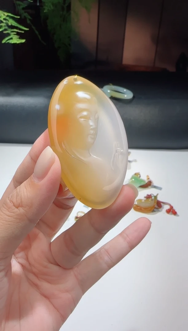 未镶嵌颈饰玛瑙/玉髓洋 拈花一笑