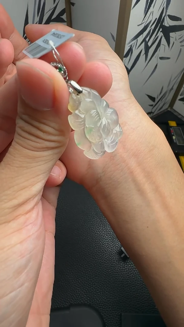 翡翠未镶嵌颈饰DSD0813125