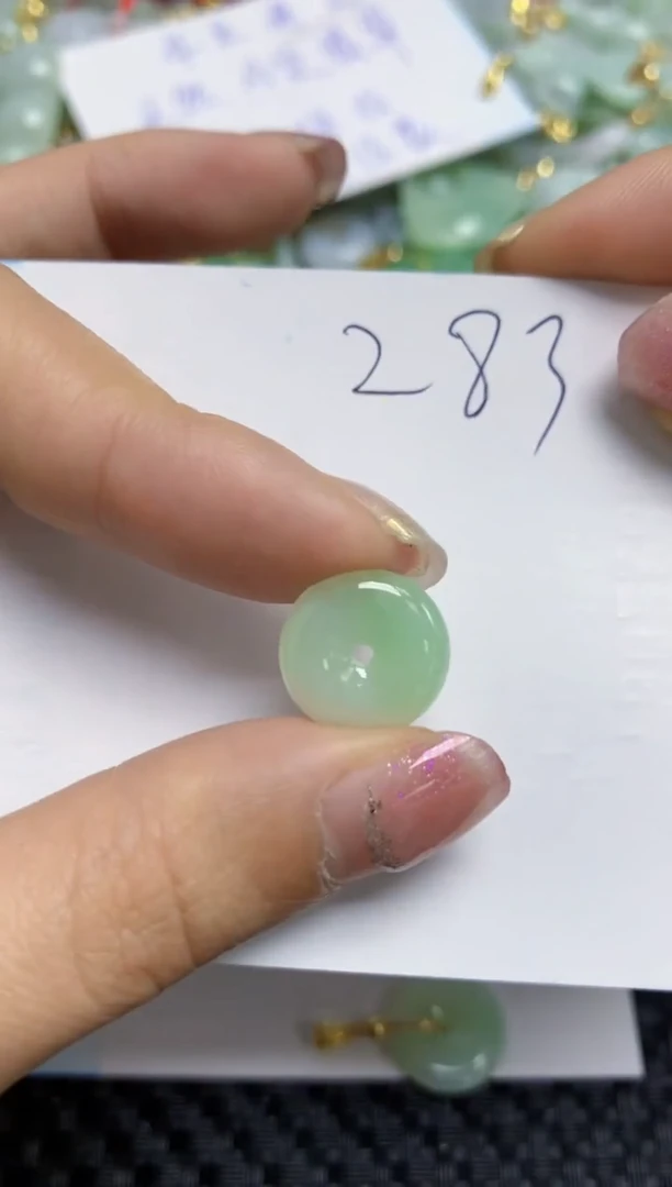 【闪购商品】翡翠颈饰未镶嵌   天然A货翡翠