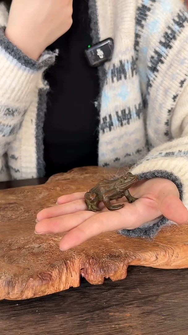 明治时期合金铜青蛙纸镇