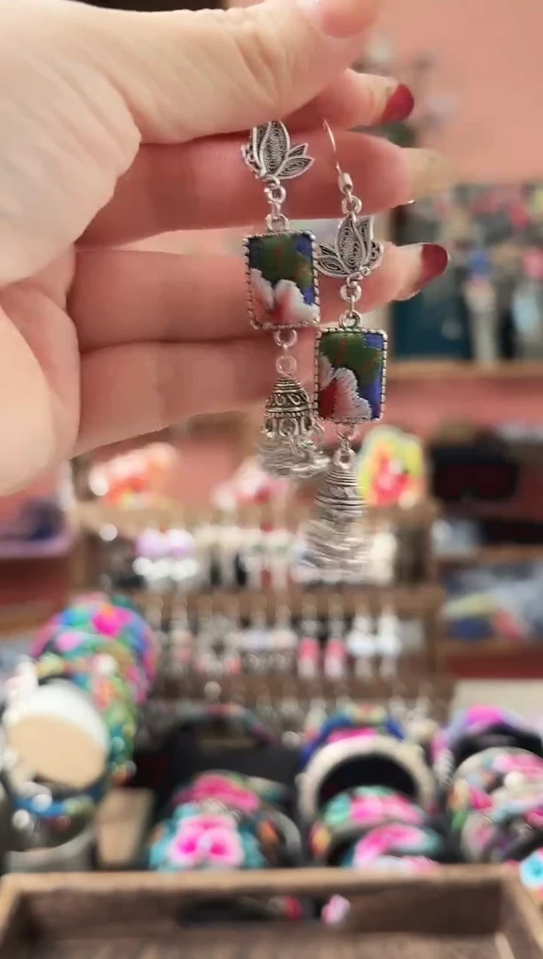 织绣艺枝独绣手工饰品  2