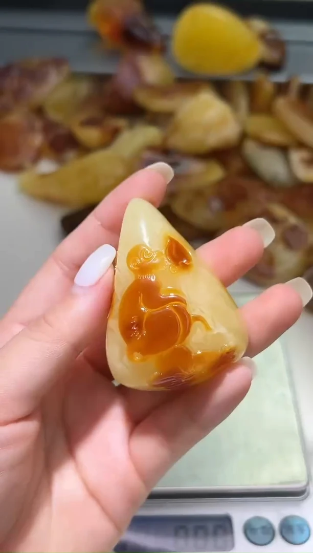 裸石琥珀未镶嵌琥珀蜜蜡吊坠
