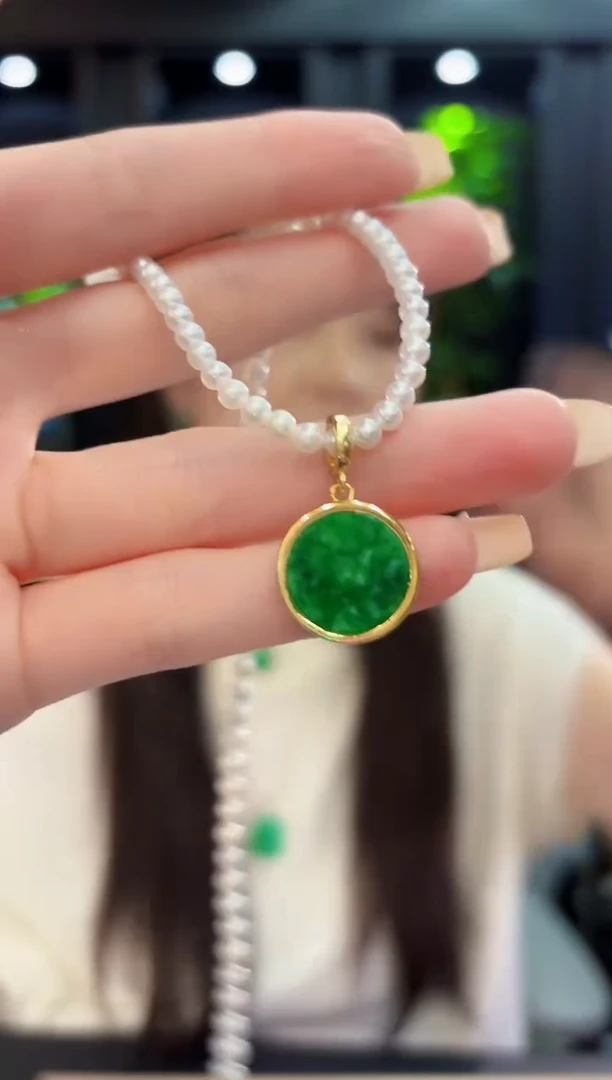 翡翠未镶嵌吊坠(不含链) 新 缅料A货/多样性发货/一件