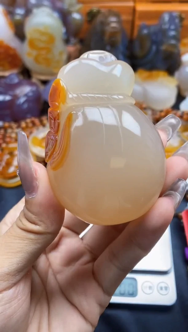 玛瑙/玉髓挂件未镶嵌幸***道ll